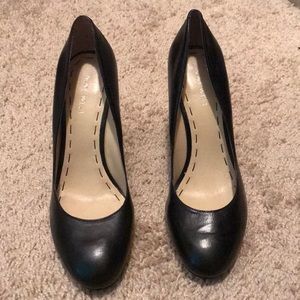 Nine West black wedges